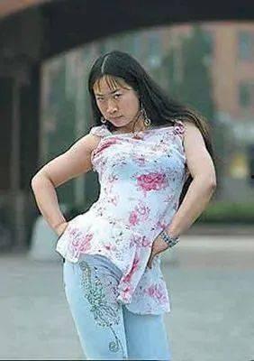 网红芙蓉姐姐凤姐,从争议到现象，揭秘网络红人的崛起之路